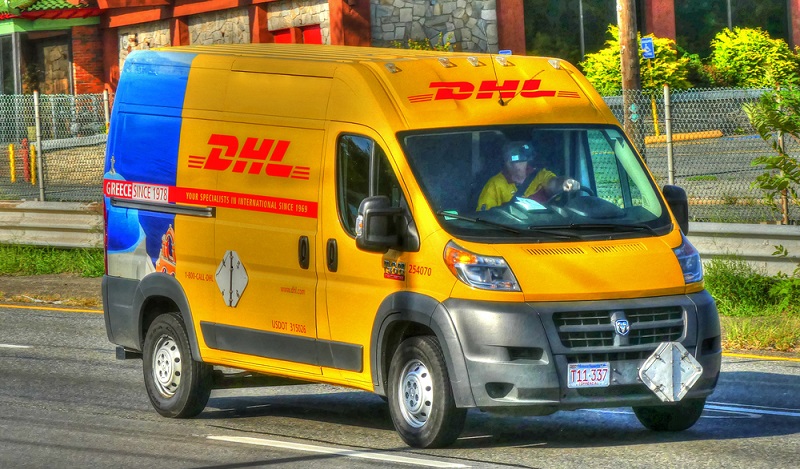Da Kontakte nach Deutschland und deutsche Sprachkenntnisse in deutschen Firmenniederlassungen der USA nicht selten sehr gefragt sind, stellen einige Unternehmen dort wie Bosch oder Porsche gezielt Deutsche ein. (#03)