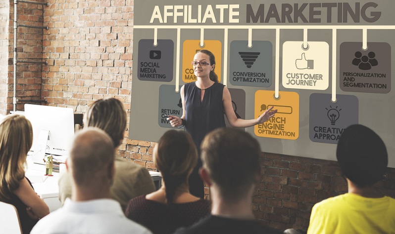 Affiliate Marketing hilft dabei, mit einem Blog Geld zu verdienen.