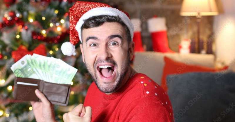 Meist wird das Weihnachtsgeld im November gezahlt, teilweise auch im Dezember.( Lizenzdoku: Adobe Stock-ajr_image( s )