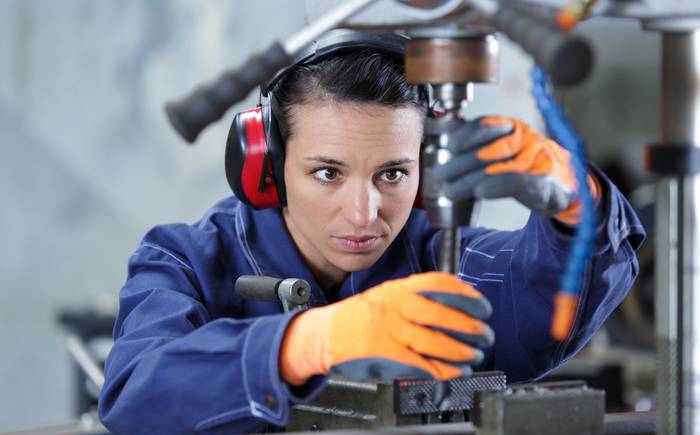 Mehr Frauen im Handwerk – das bedeutet zahlreiche Chancen für die Arbeitgeber, aber auch für die Frauen selbst. (Foto: Adobe Stock-auremar)