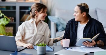 Effizientes Ressourcenmanagement: Strategien zur Optimierung von Platz und Zeit in kleinen Unternehmen (Foto: AdobeStock – 520853143 Seventyfour)
