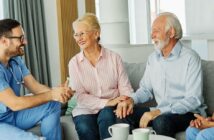 Pflege neu gedacht: Wie stambulante Pflege Angehörige entlastet (Foto: AdobeStock -1013106815 Lumos sp)