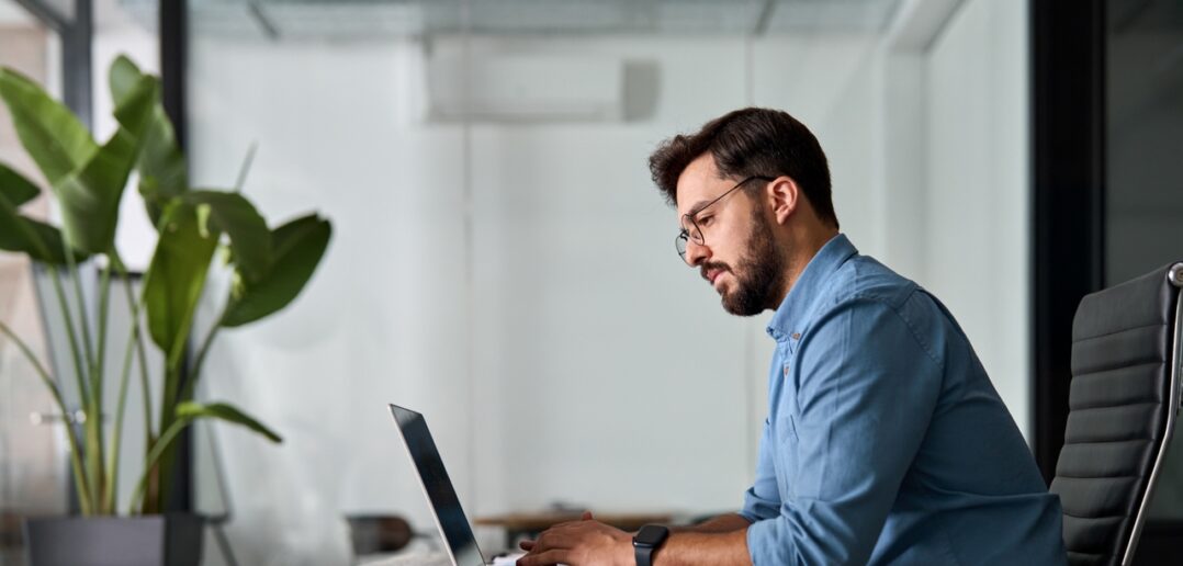 Jobs der Zukunft: Welche Arbeitsplätze werden durch den KI-Hype besonders interessant? (Foto: AdobeStock - insta_photos 1145263398)