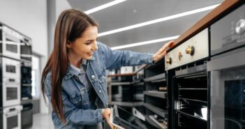 Ratenkredit-Vergleich: Tipps für eine kluge Kreditentscheidung (Foto: AdobeStock - fotofabrika - 440996515)