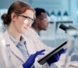 Studieren im Gesundheitswesen: Studiengänge mit Zukunft im Fokus (Foto: AdobeStock - peopleimages.com - 1428425042)