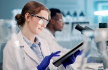 Studieren im Gesundheitswesen: Studiengänge mit Zukunft im Fokus (Foto: AdobeStock - peopleimages.com - 1428425042)