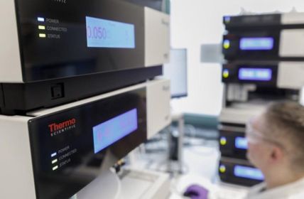 Regensburger Geneart revolutioniert Gensynthese durch vollautomatisierte IT-Automation und (Foto: Thermo Fisher Scientific, Florian Hammerich)